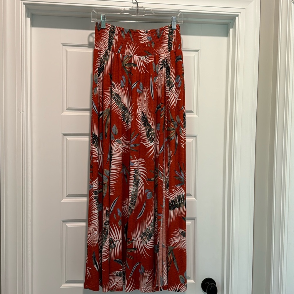 NWT Wishlist red/green/cream floral print skirt with front slit